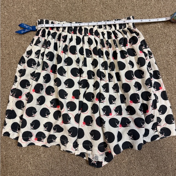 Johnnie B: Girls Black / White Cat Printed Shorts, Size 11-12Y - Picture 5 of 11